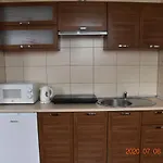 Apartment Przy Basenie Blisko Morza Brown Puck