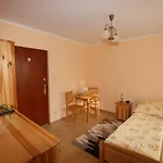 Przy Basenie Blisko Morza Brown Apartment *