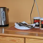Przy Basenie Blisko Morza Brown Apartment