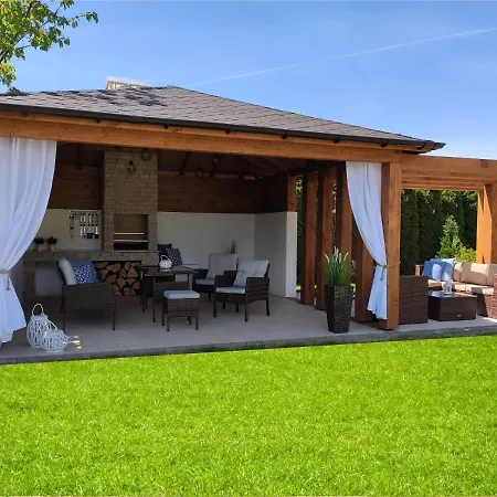 Przy Basenie Blisko Morza Brown Appartement Puck