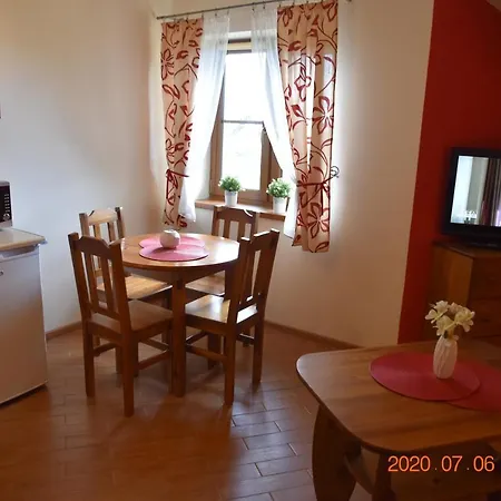 Appartement Przy Basenie Blisko Morza Brown Puck
