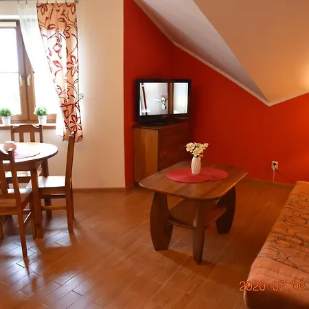 Przy Basenie Blisko Morza Brown Appartement Puck