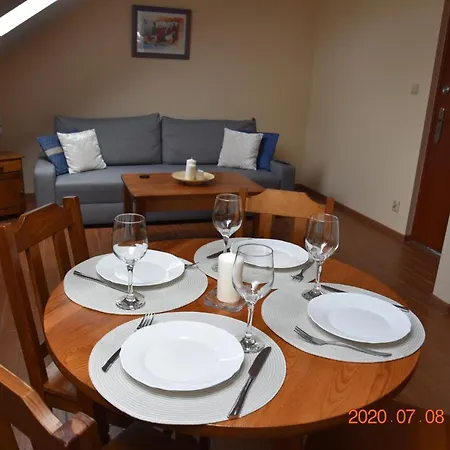 Przy Basenie Blisko Morza Brown Appartement Puck