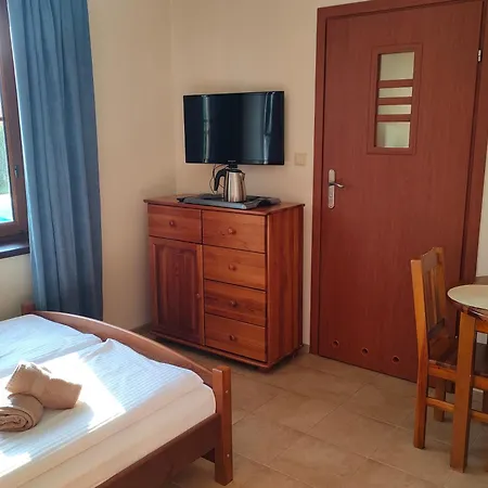 Przy Basenie Blisko Morza Brown Appartement *