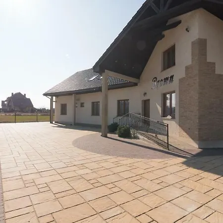 Appartement Przy Basenie Blisko Morza Brown Puck