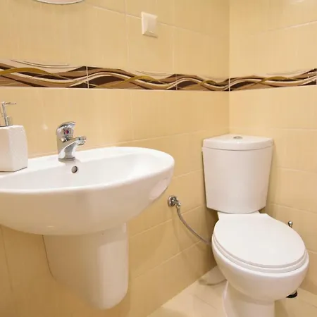 Przy Basenie Blisko Morza Brown Apartment Puck