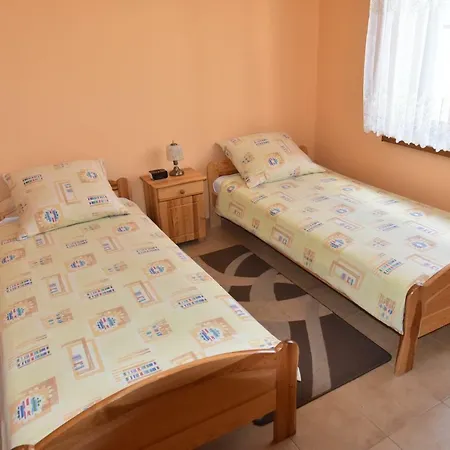Przy Basenie Blisko Morza Brown Appartement *